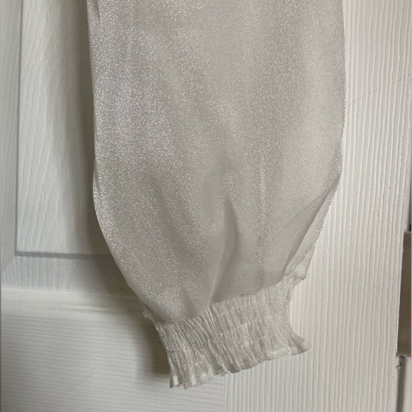 White crop top - Picture 2 of 3